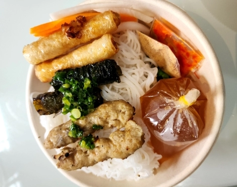 Bún Thập Cẩm - Ông Ù